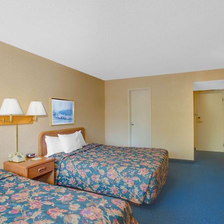 Days Inn By Wyndham Auburn/Finger Lakes Region Exteriör bild