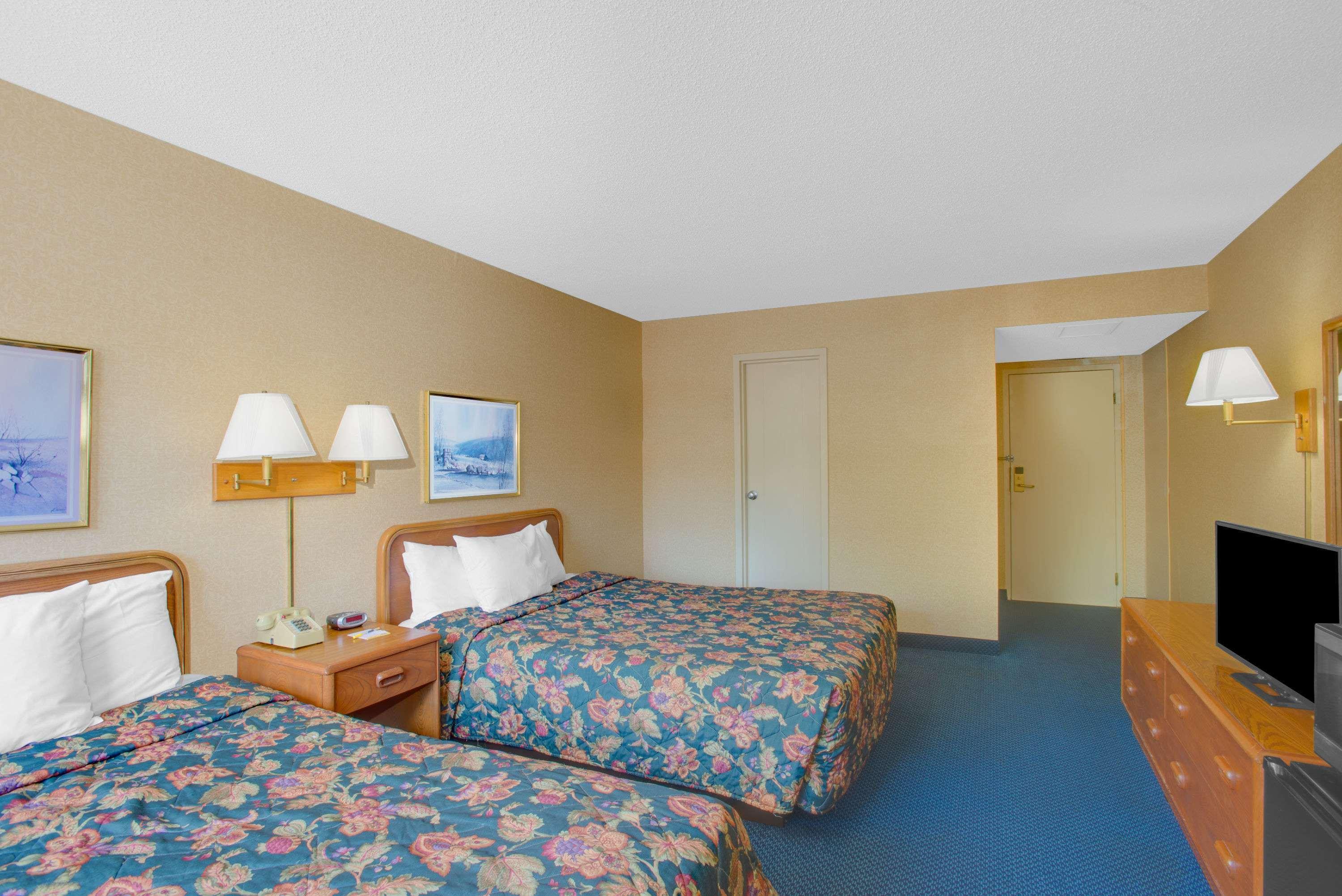 Days Inn By Wyndham Auburn/Finger Lakes Region Exteriör bild