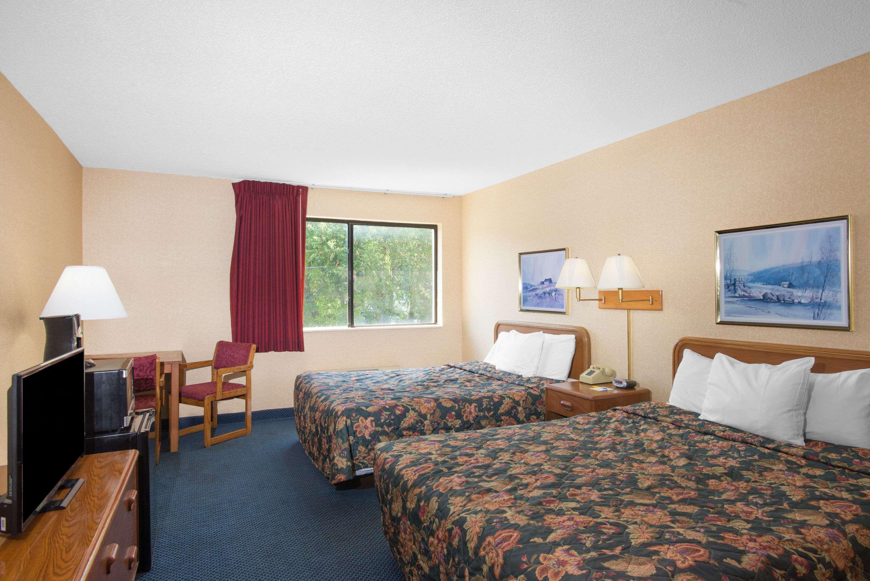 Days Inn By Wyndham Auburn/Finger Lakes Region Exteriör bild