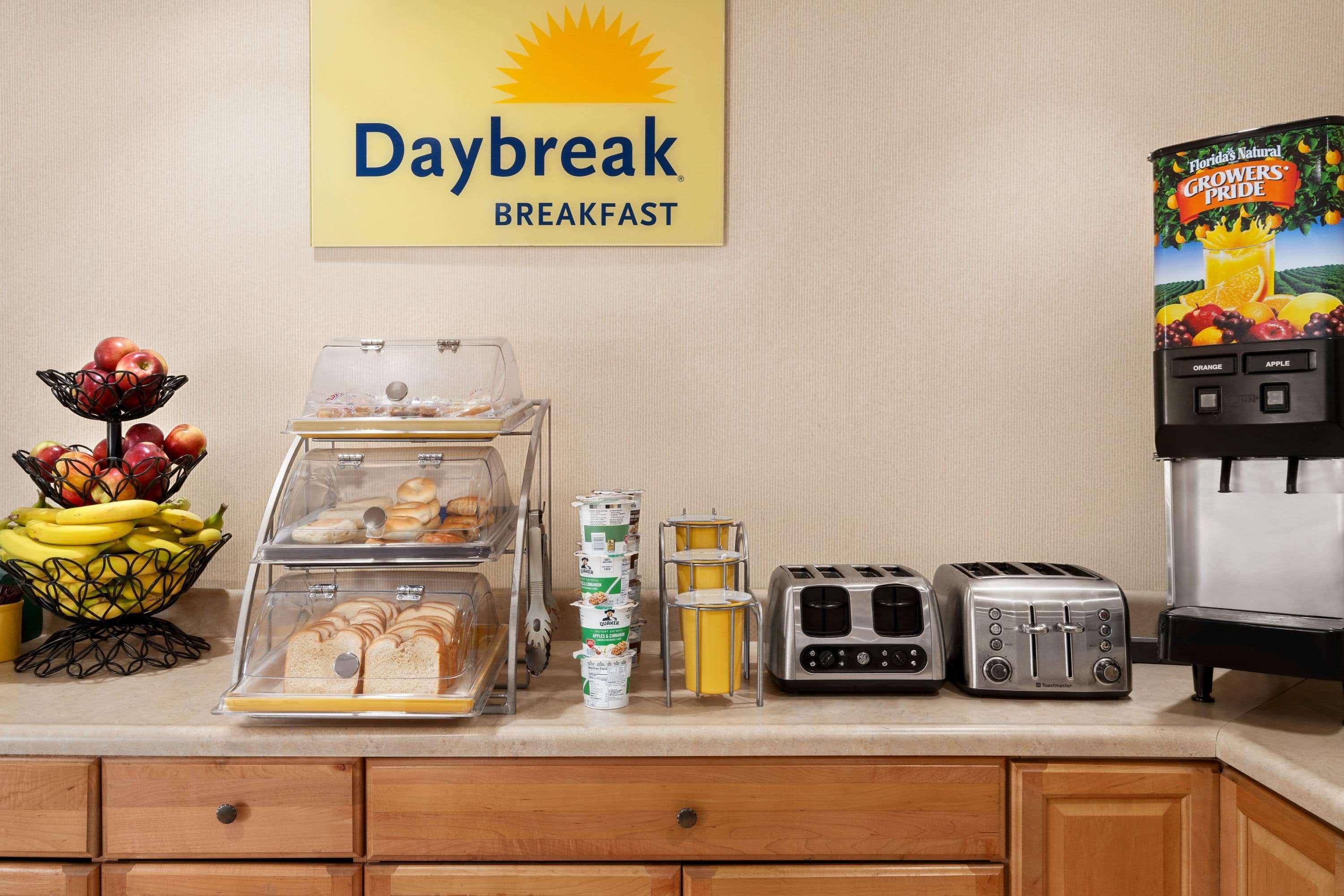 Days Inn By Wyndham Auburn/Finger Lakes Region Exteriör bild