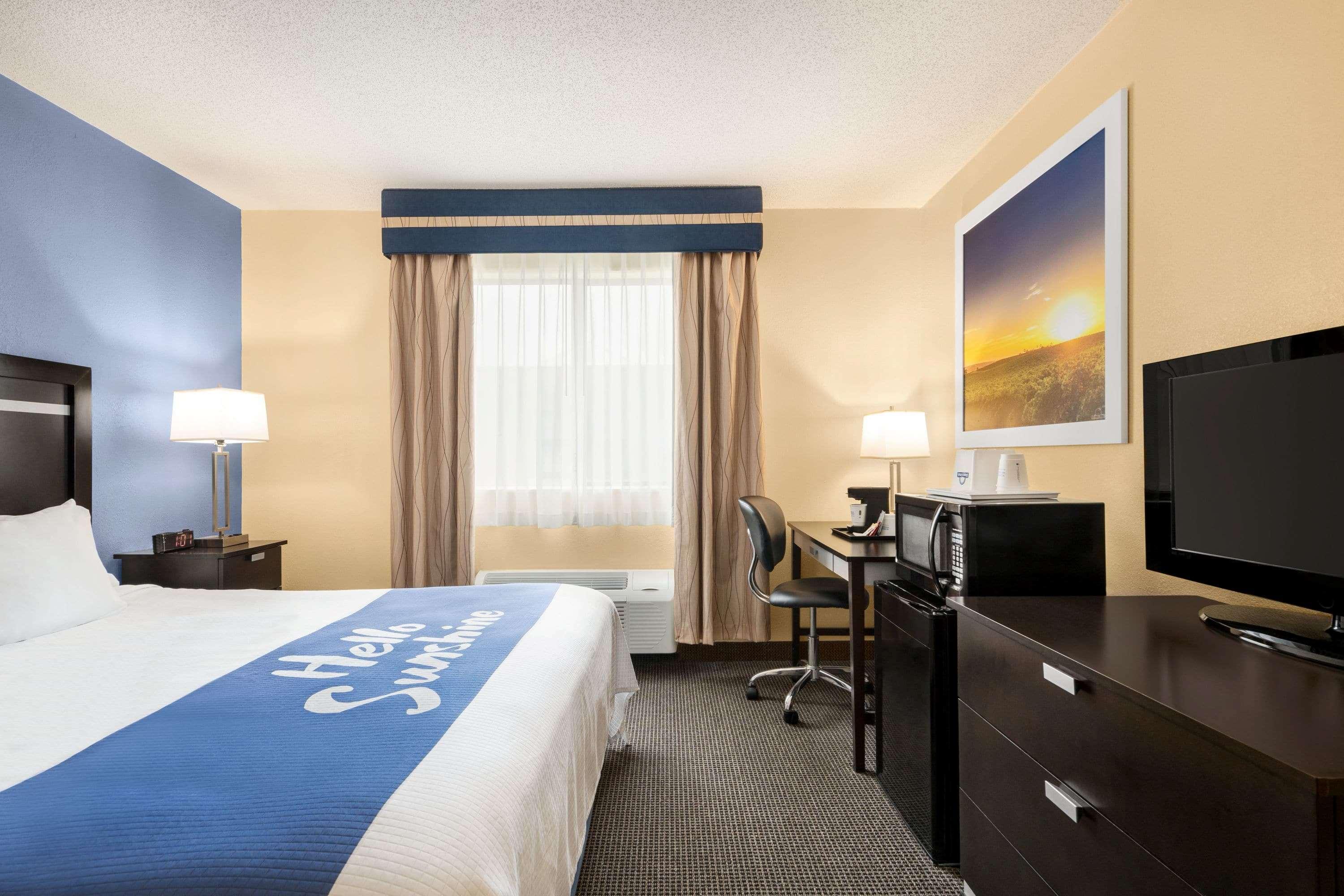 Days Inn By Wyndham Auburn/Finger Lakes Region Exteriör bild