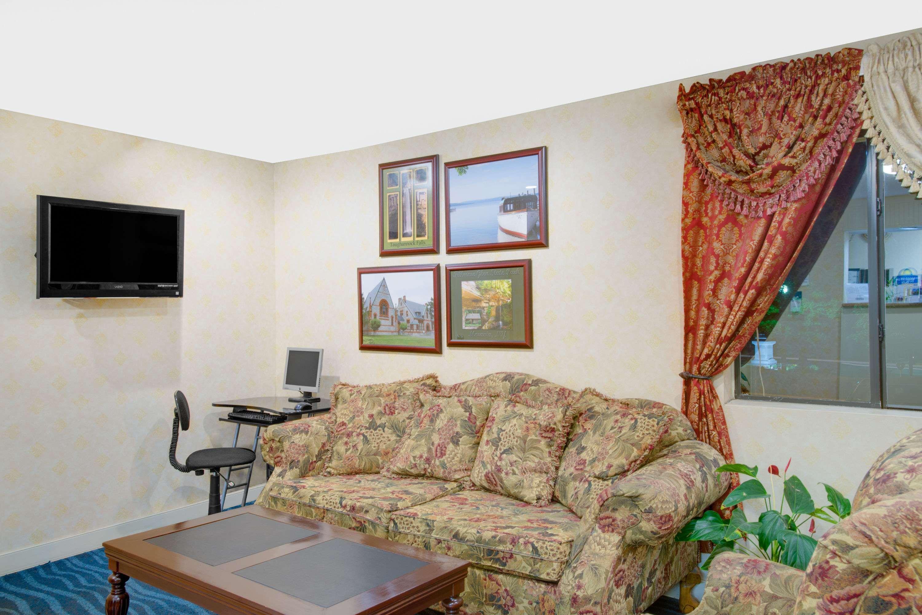 Days Inn By Wyndham Auburn/Finger Lakes Region Exteriör bild