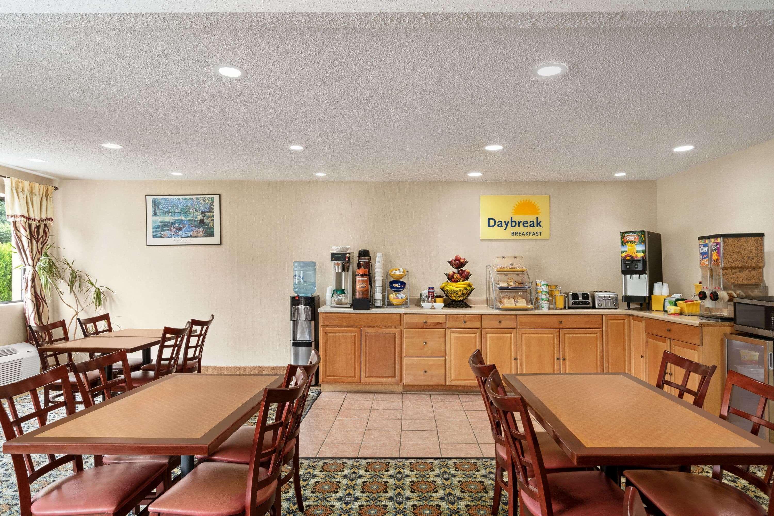 Days Inn By Wyndham Auburn/Finger Lakes Region Exteriör bild